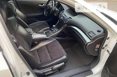 Седан Honda Accord 2012 в 