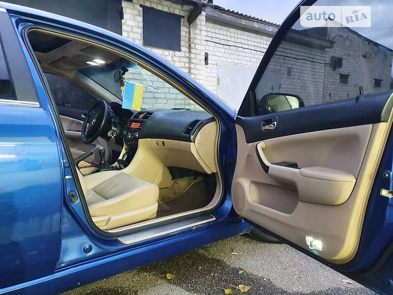 Седан Honda Accord 2004 в Чернигове