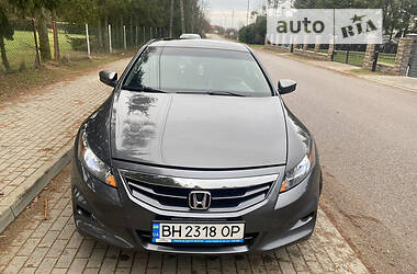 Купе Honda Accord 2010 в 