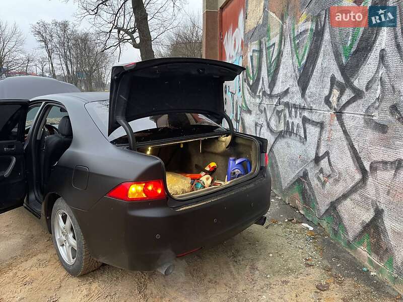 Седан Honda Accord 2005 в Киеве