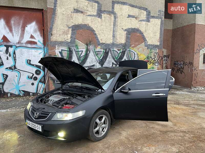 Седан Honda Accord 2005 в Киеве