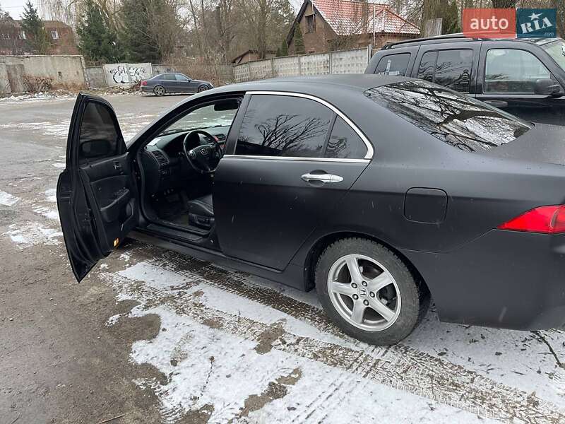 Седан Honda Accord 2005 в Киеве