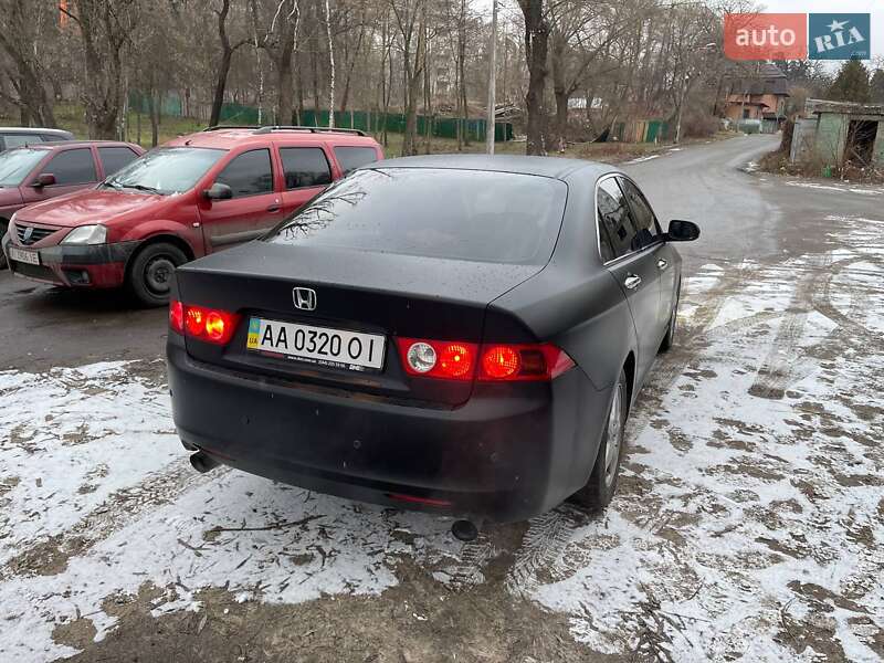 Седан Honda Accord 2005 в Киеве