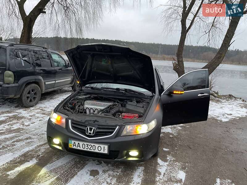 Седан Honda Accord 2005 в Киеве