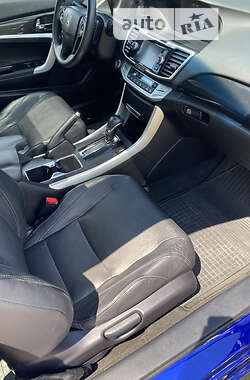 Купе Honda Accord 2013 в 