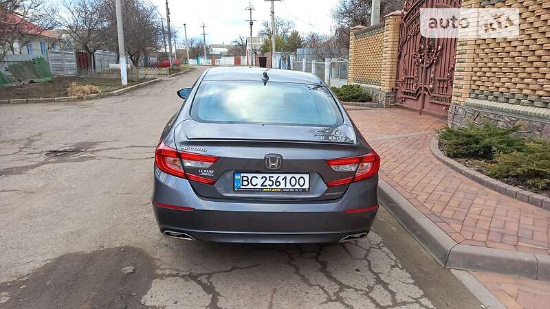 Седан Honda Accord 2018 в Николаеве