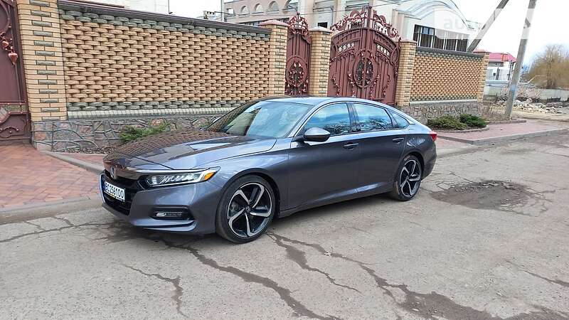Седан Honda Accord 2018 в Николаеве
