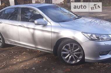 Седан Honda Accord 2013 в Чернівцях