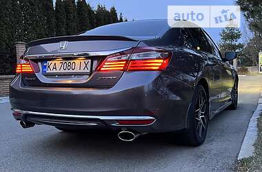 Седан Honda Accord 2015 в Киеве