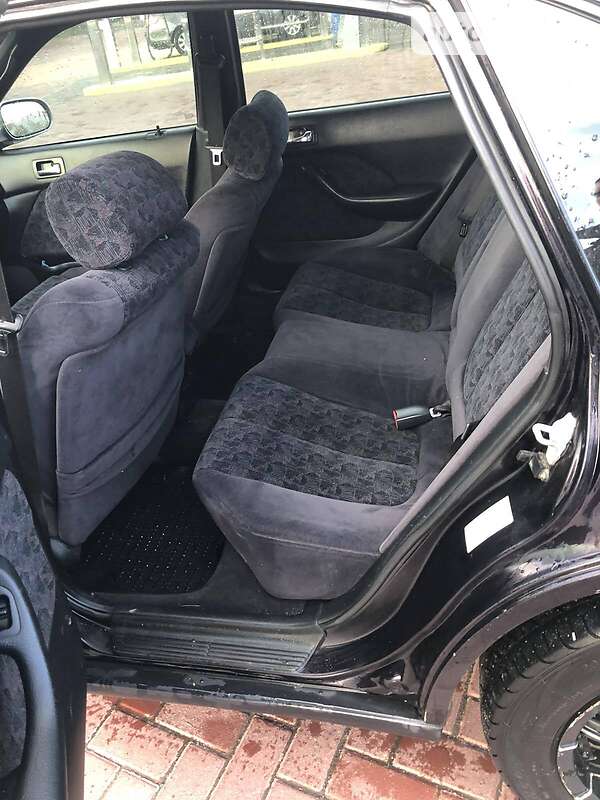 Седан Honda Accord 1998 в Ровно