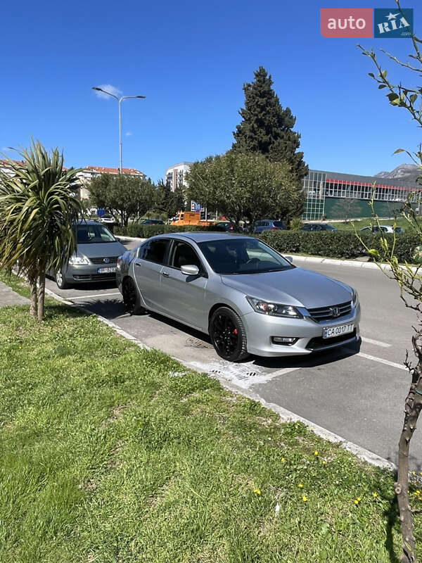 Седан Honda Accord 2013 в Черкассах