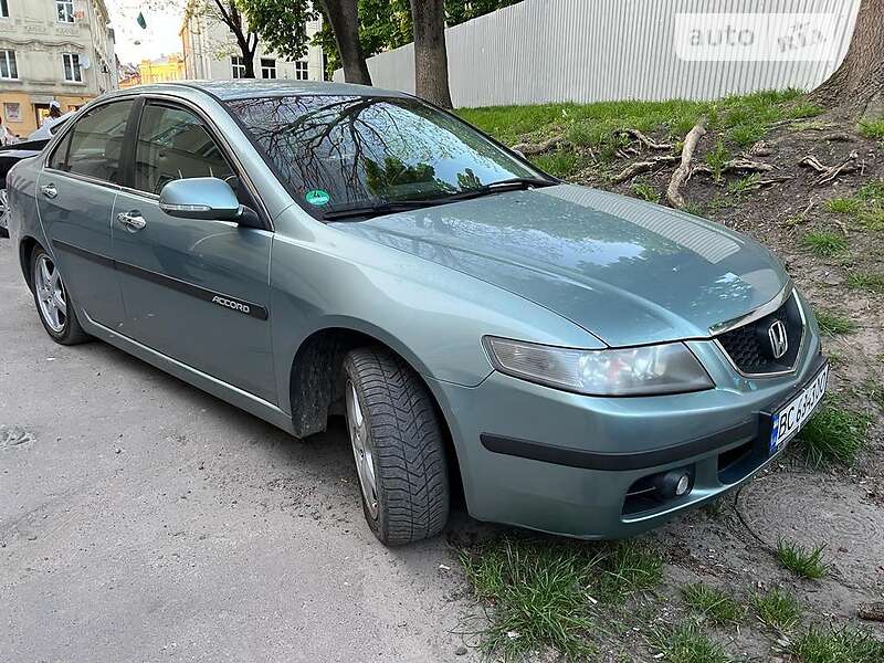 Седан Honda Accord 2004 в Львове