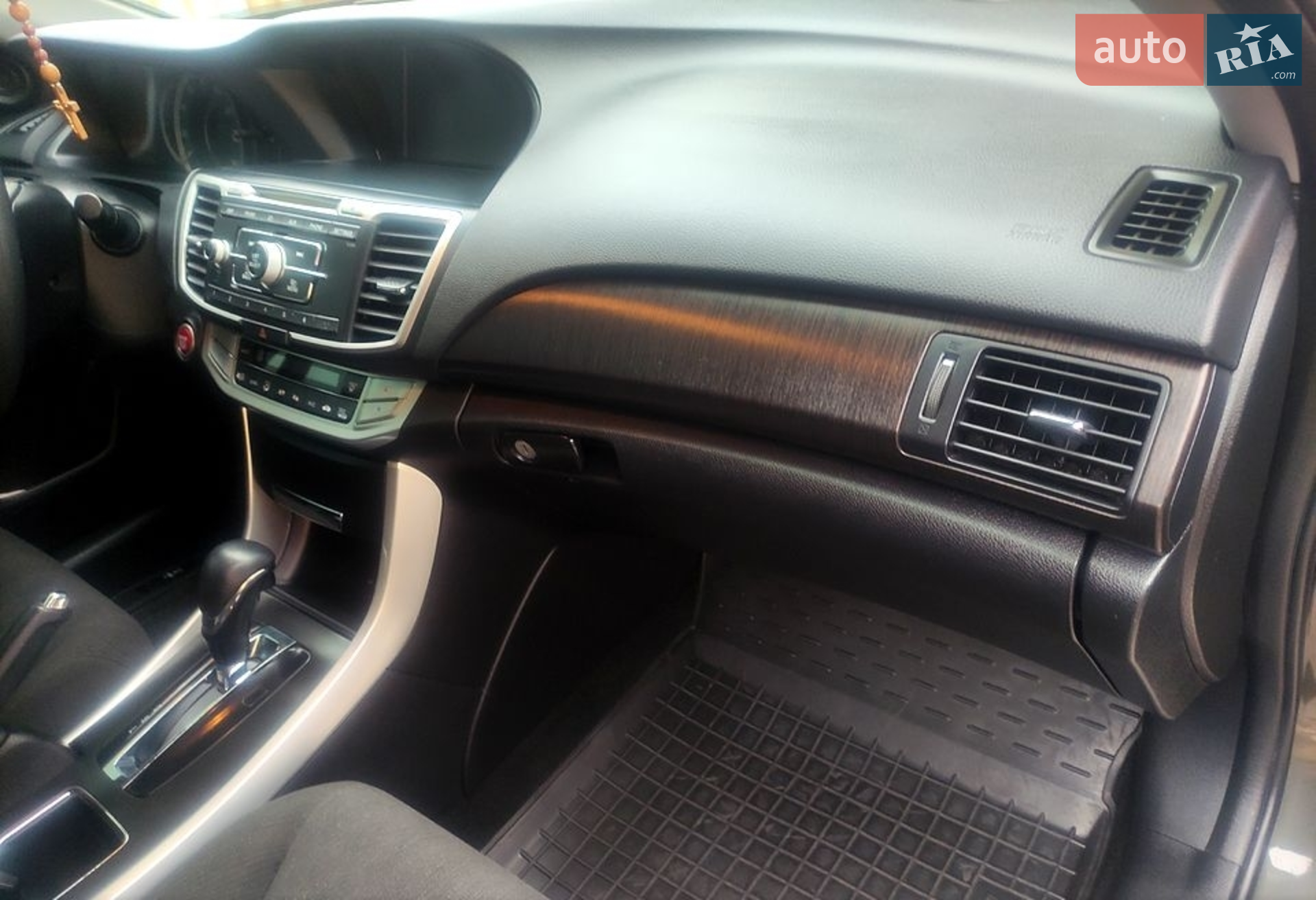 Honda Accord 2014 VIN 1HGCR2F70EA225105 фото оголошення 15 з 40