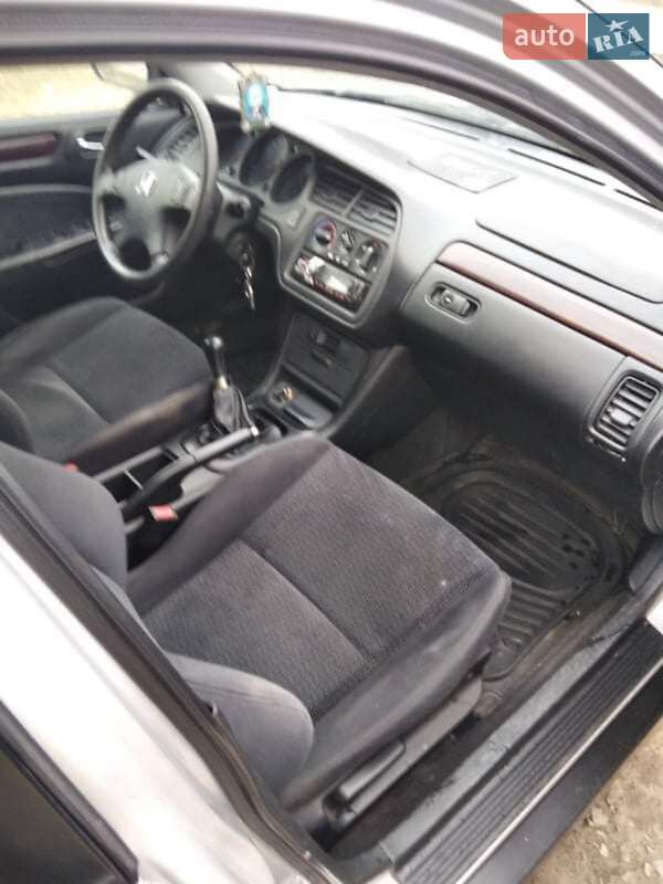 Седан Honda Accord 1999 в Тарутине