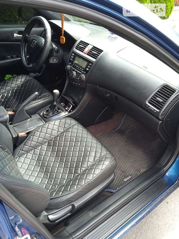 Седан Honda Accord 2004 в Світловодську
