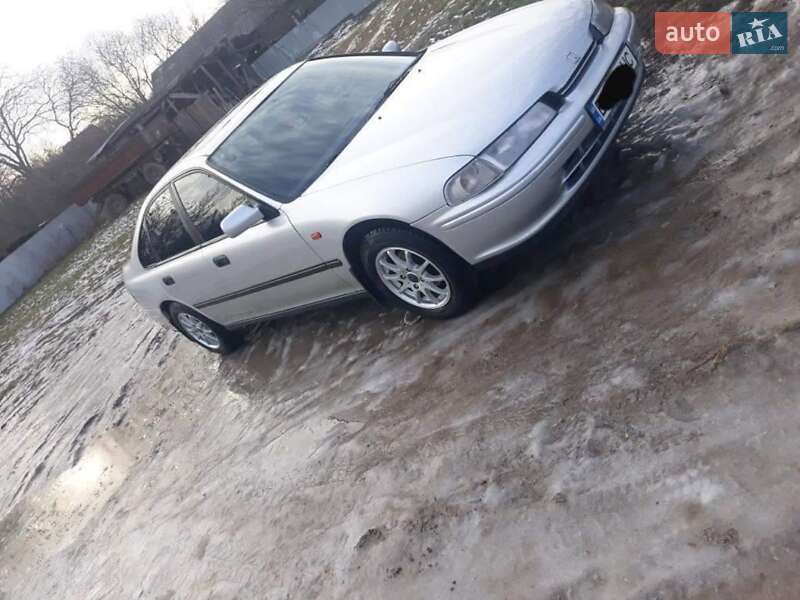 Седан Honda Accord 1995 в Каменец-Подольском