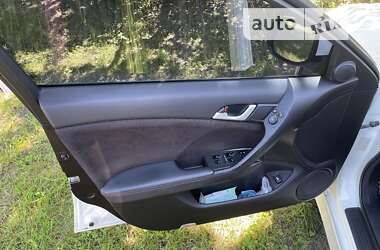 Седан Honda Accord 2011 в 