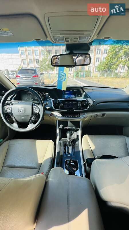 Седан Honda Accord 2014 в Києві