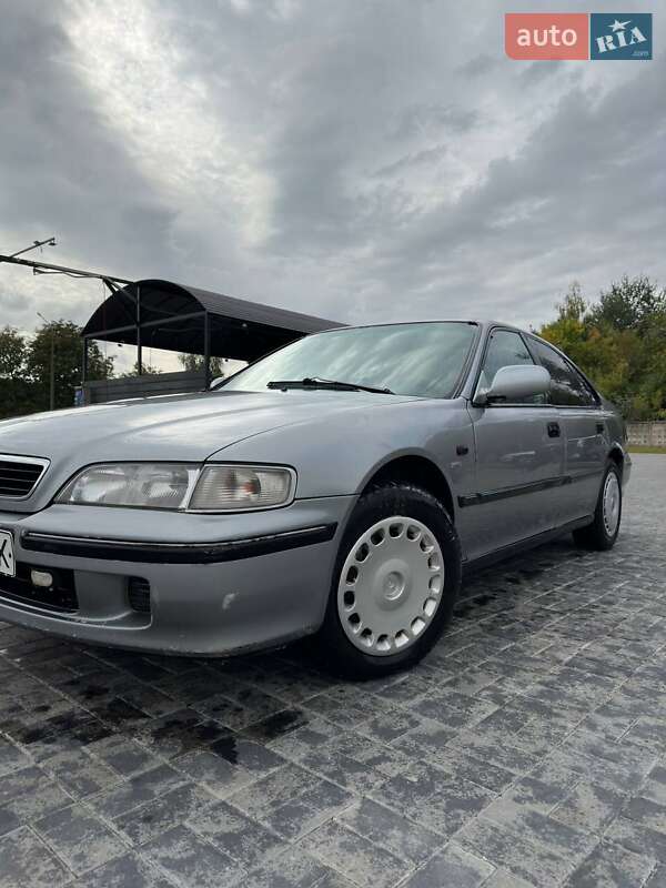 Седан Honda Accord 1995 в Кореці