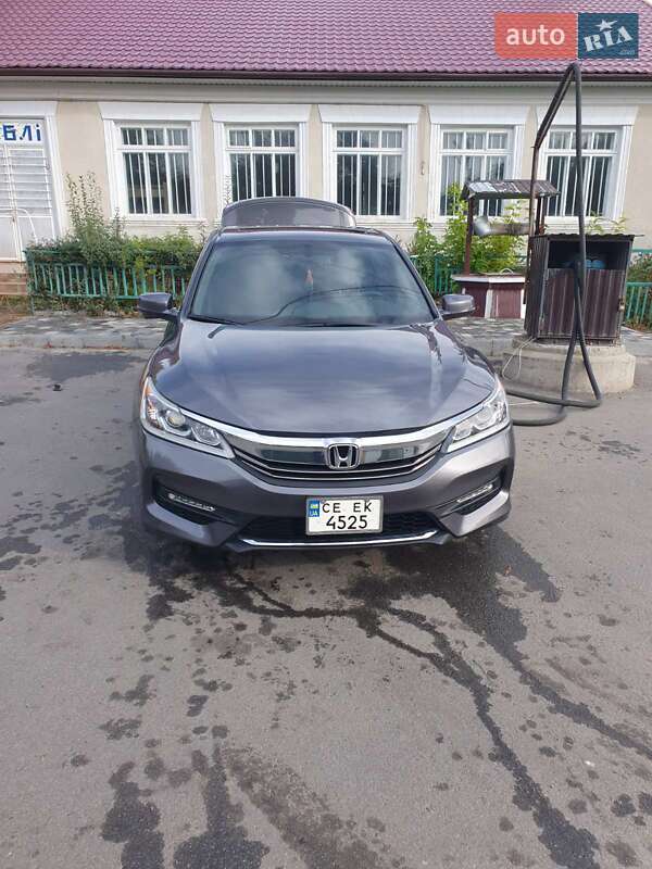 Седан Honda Accord 2016 в Чернівцях