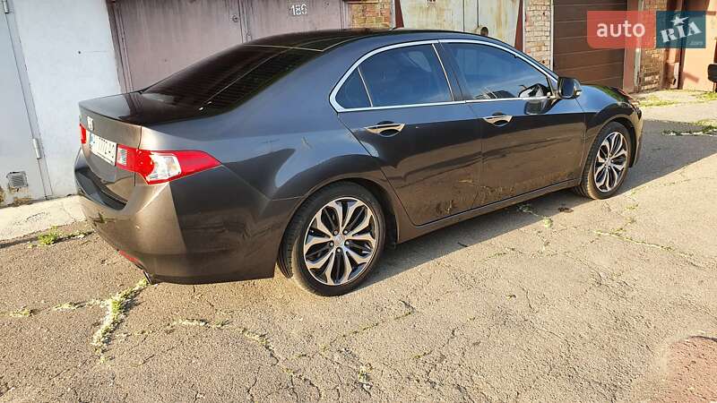 Седан Honda Accord 2010 в Киеве