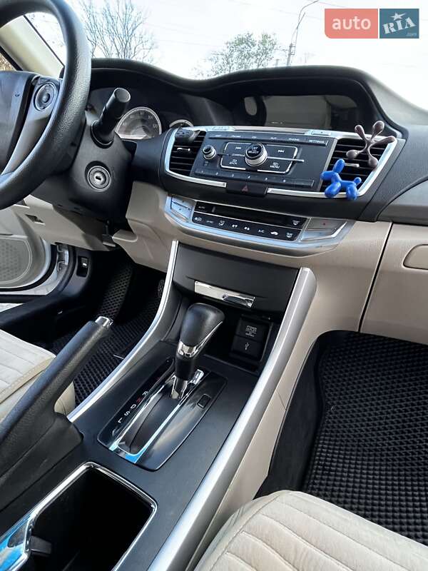 Седан Honda Accord 2015 в Білій Церкві