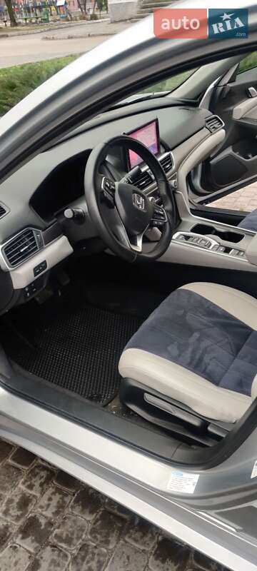 Седан Honda Accord 2019 в Дніпрі