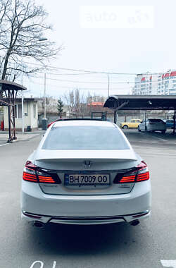 Седан Honda Accord 2015 в Одессе