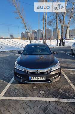 Седан Honda Accord 2016 в Киеве