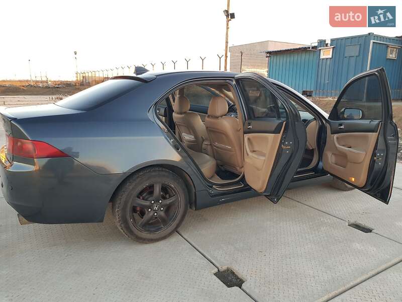 Седан Honda Accord 2004 в Одесі