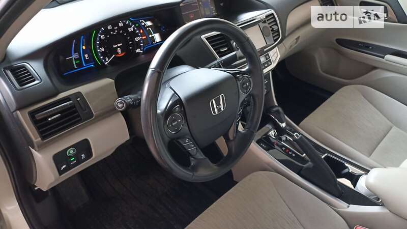 Седан Honda Accord 2014 в Умані