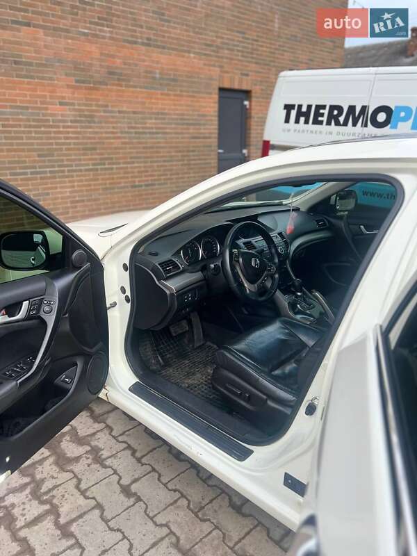 Седан Honda Accord 2008 в Казатине