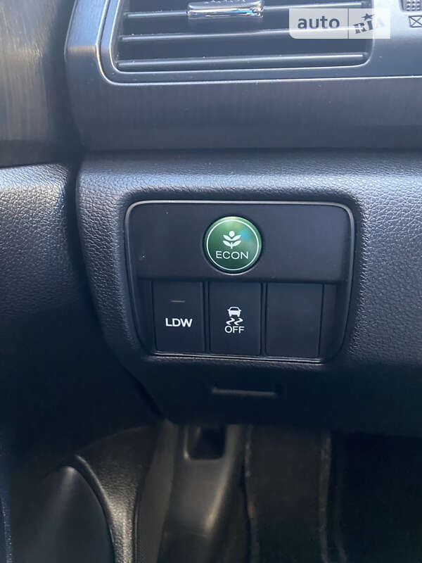 Седан Honda Accord 2015 в Луцке