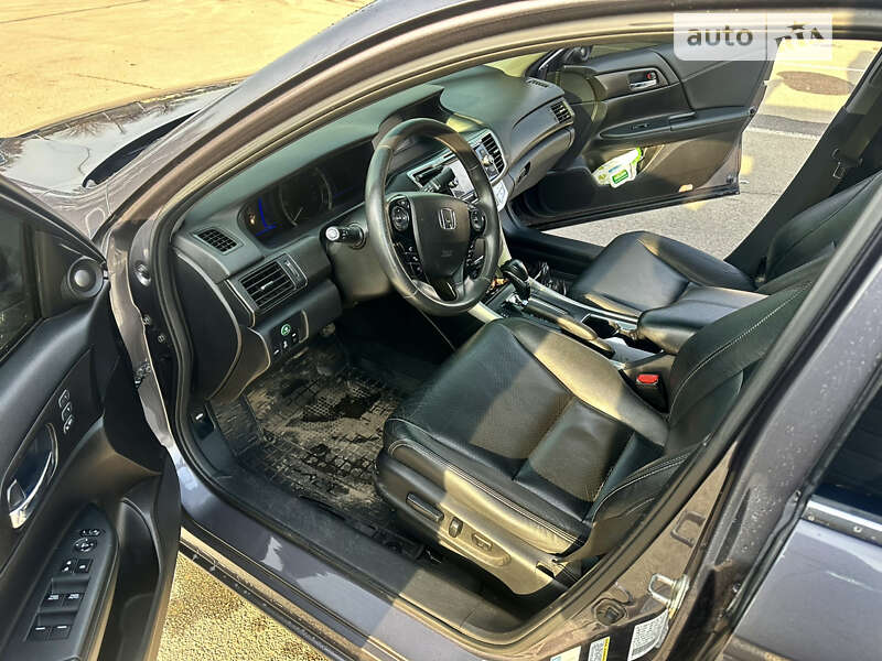 Седан Honda Accord 2014 в Дніпрі