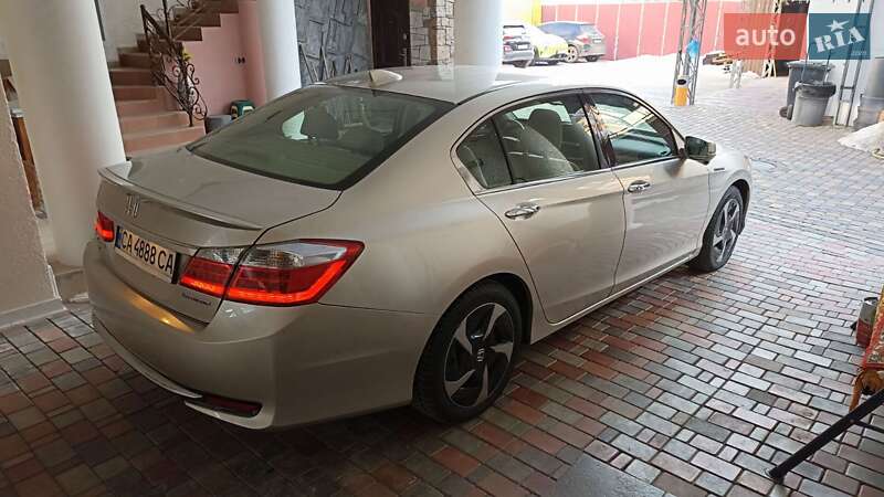 Седан Honda Accord 2014 в Умани