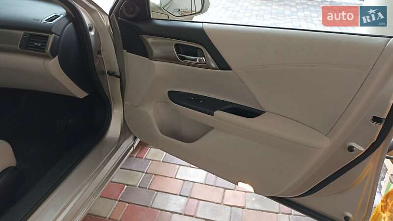 Седан Honda Accord 2014 в Умани