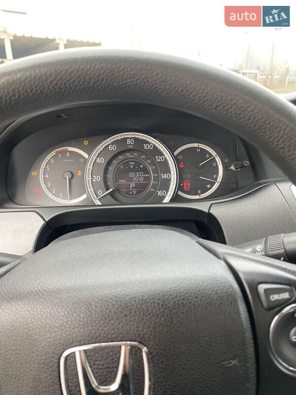 Седан Honda Accord 2014 в Киеве