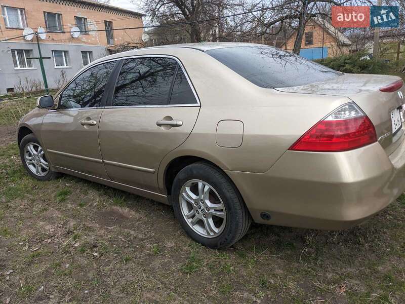 Седан Honda Accord 2006 в Онуфриевке