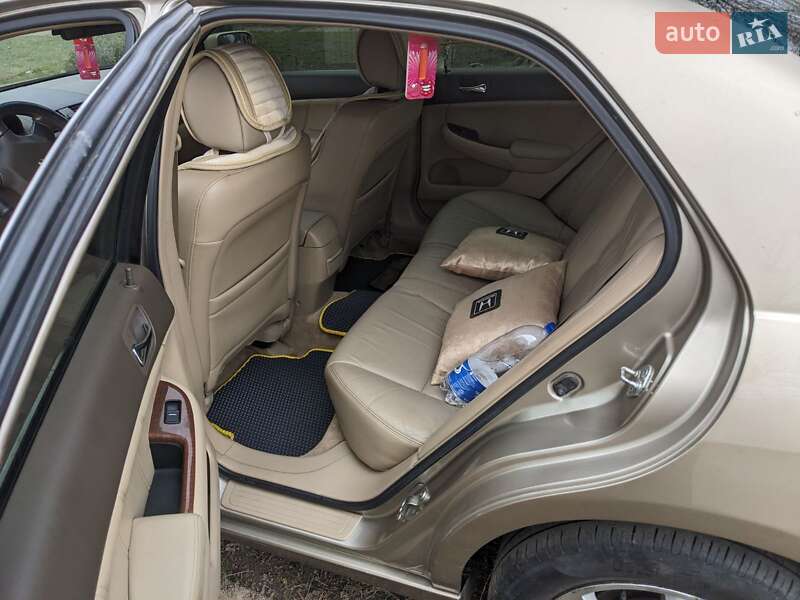 Седан Honda Accord 2006 в Онуфриевке