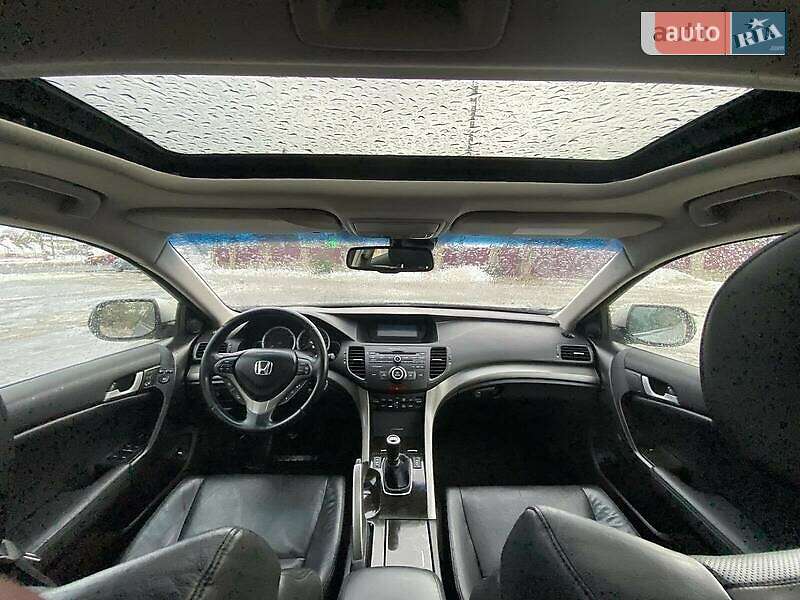 Седан Honda Accord 2010 в Ивано-Франковске