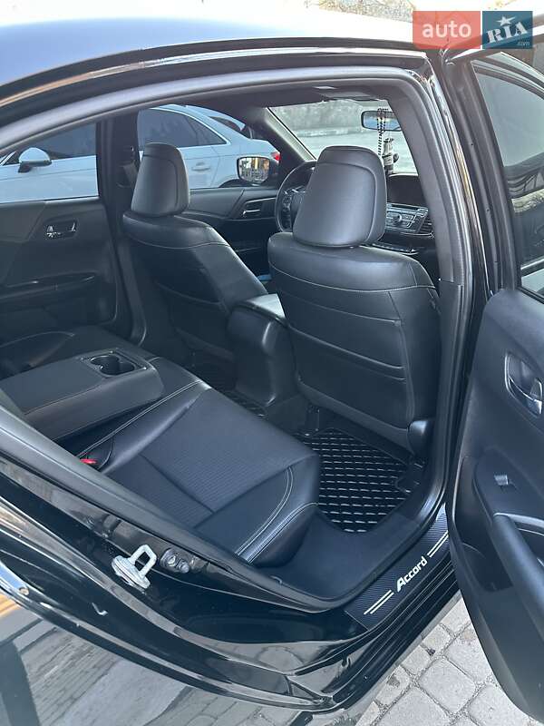 Седан Honda Accord 2016 в Львове