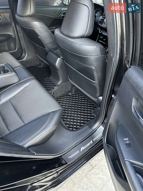 Седан Honda Accord 2016 в Львове