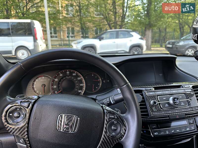 Седан Honda Accord 2016 в Львове