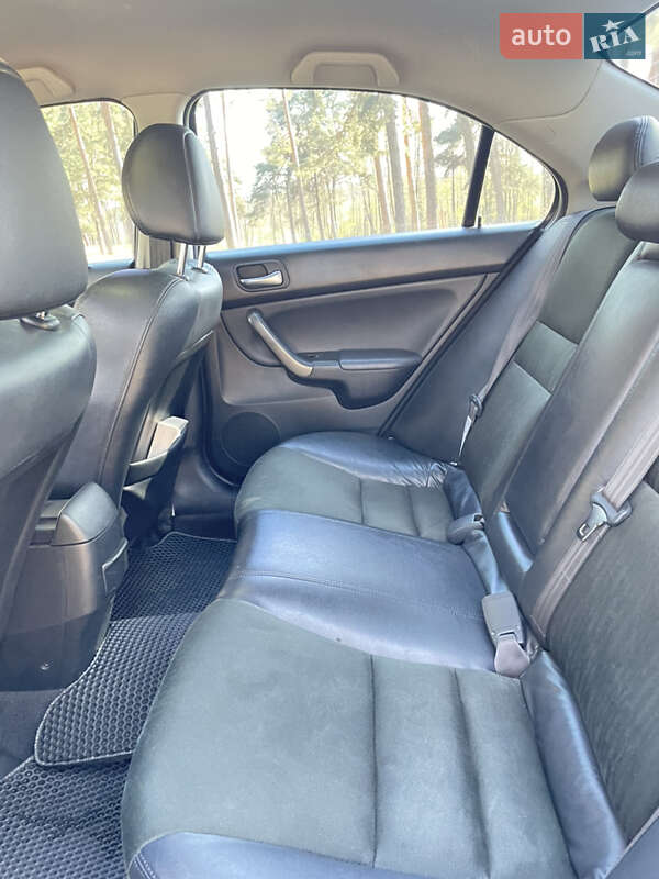 Седан Honda Accord 2006 в Ахтырке
