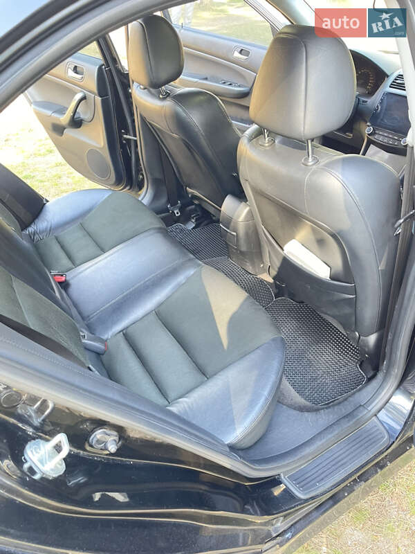 Седан Honda Accord 2006 в Ахтырке