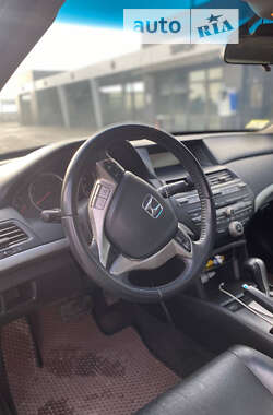 Купе Honda Accord 2011 в Берегово