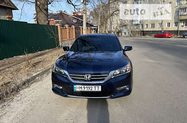 Седан Honda Accord 2013 в Сумах