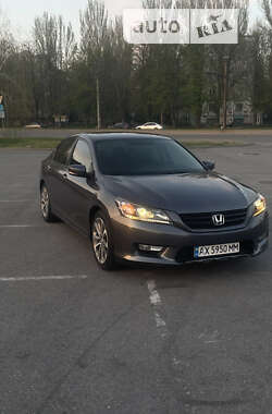 Седан Honda Accord 2013 в Запоріжжі