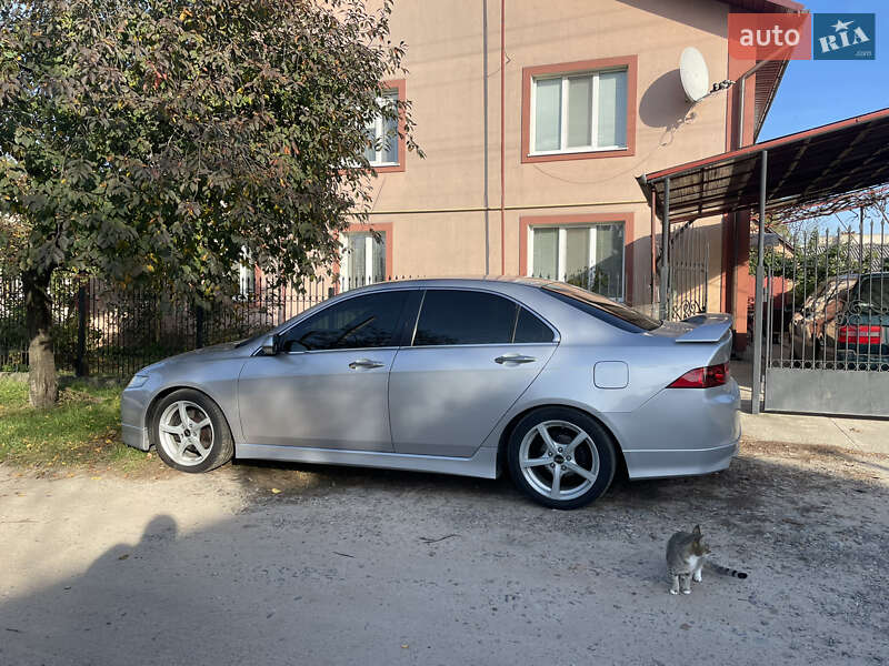 Седан Honda Accord 2004 в Луцке