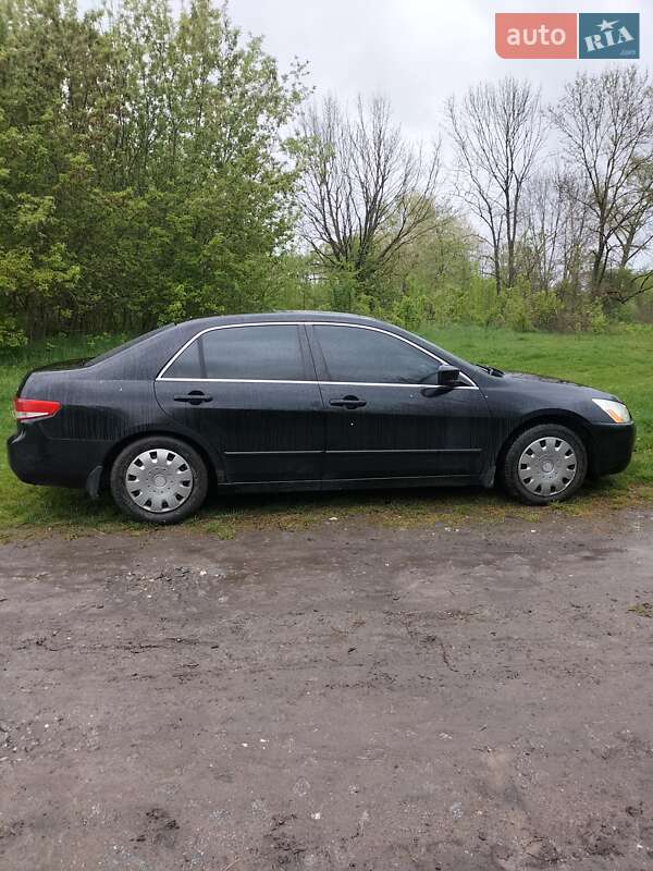 Седан Honda Accord 2004 в 